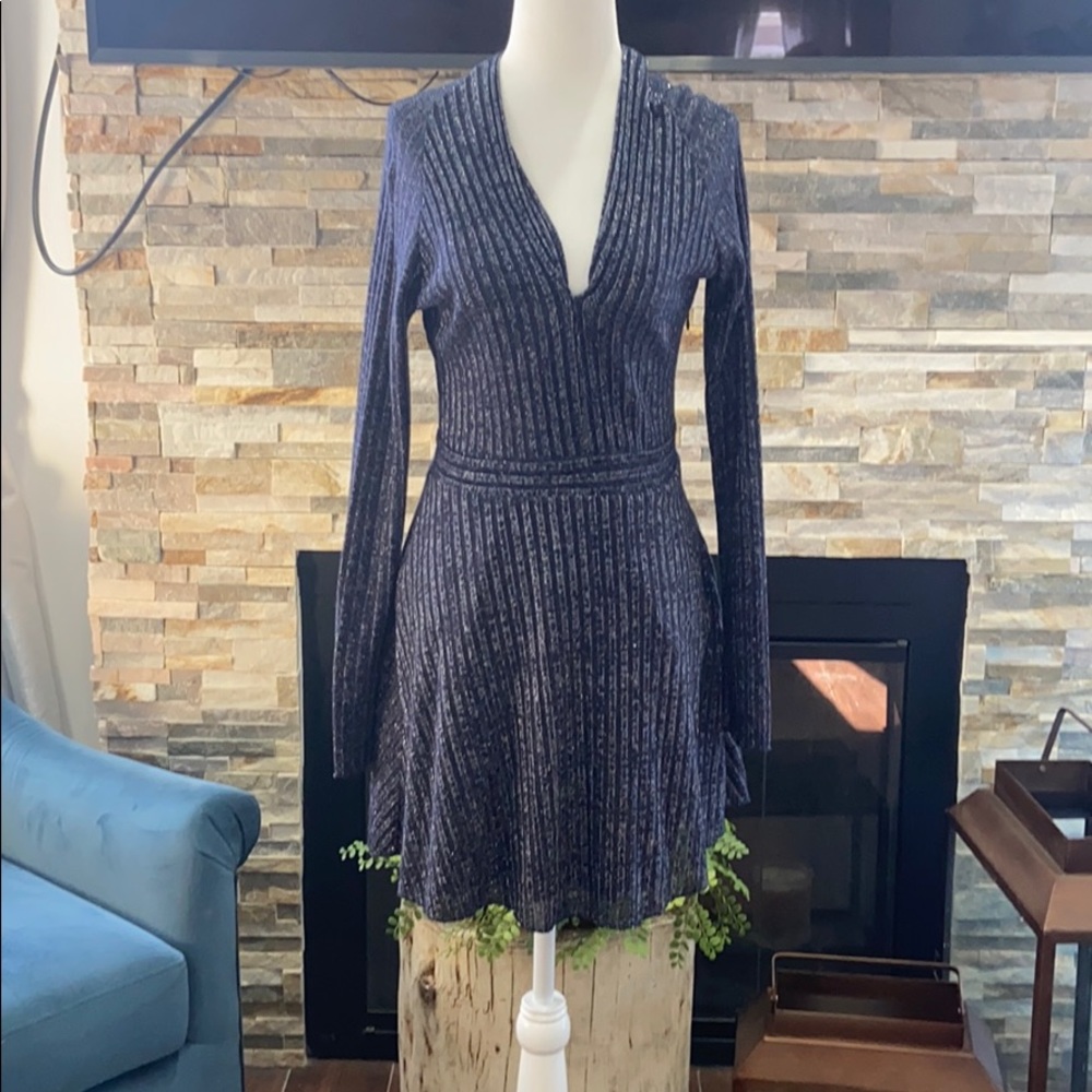 Dress - Picture 2 of 5